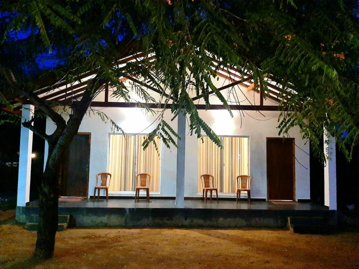 Hotel Krish Kalkudah  Exterior foto